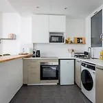# 1bedroom # Artsetmetiers # Republique Апартаменты *