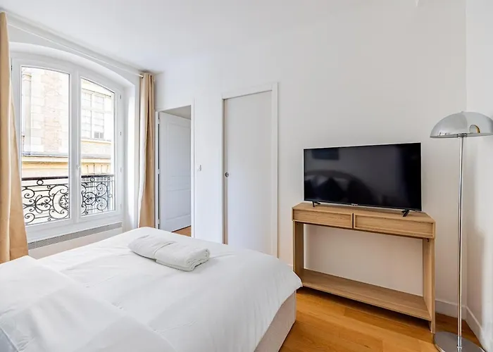 # 1bedroom # Artsetmetiers # Republique Apartment *